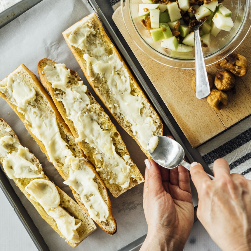 Brie and Fig Bruschetta Step 4