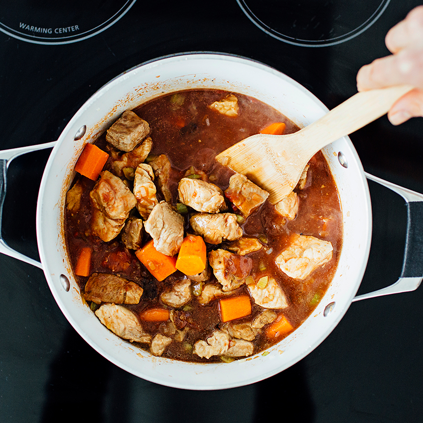 Pork Ragout Step3 stir pork into broth