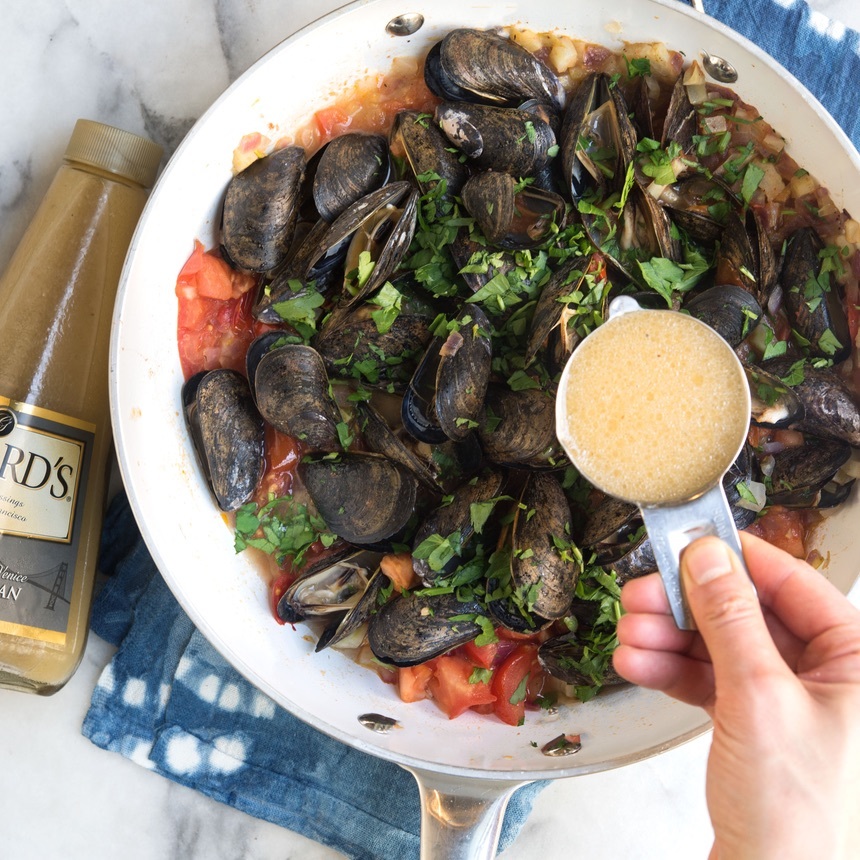 add dressing to mussels