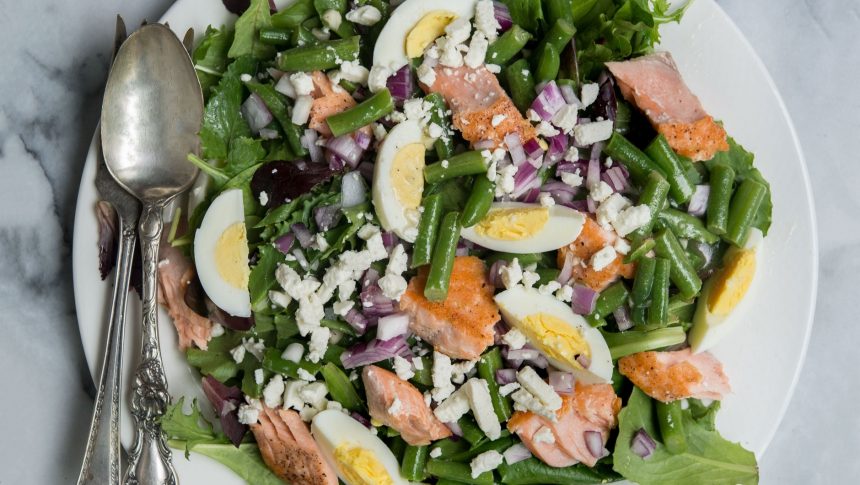 main green bean salmon salad e1513179528129