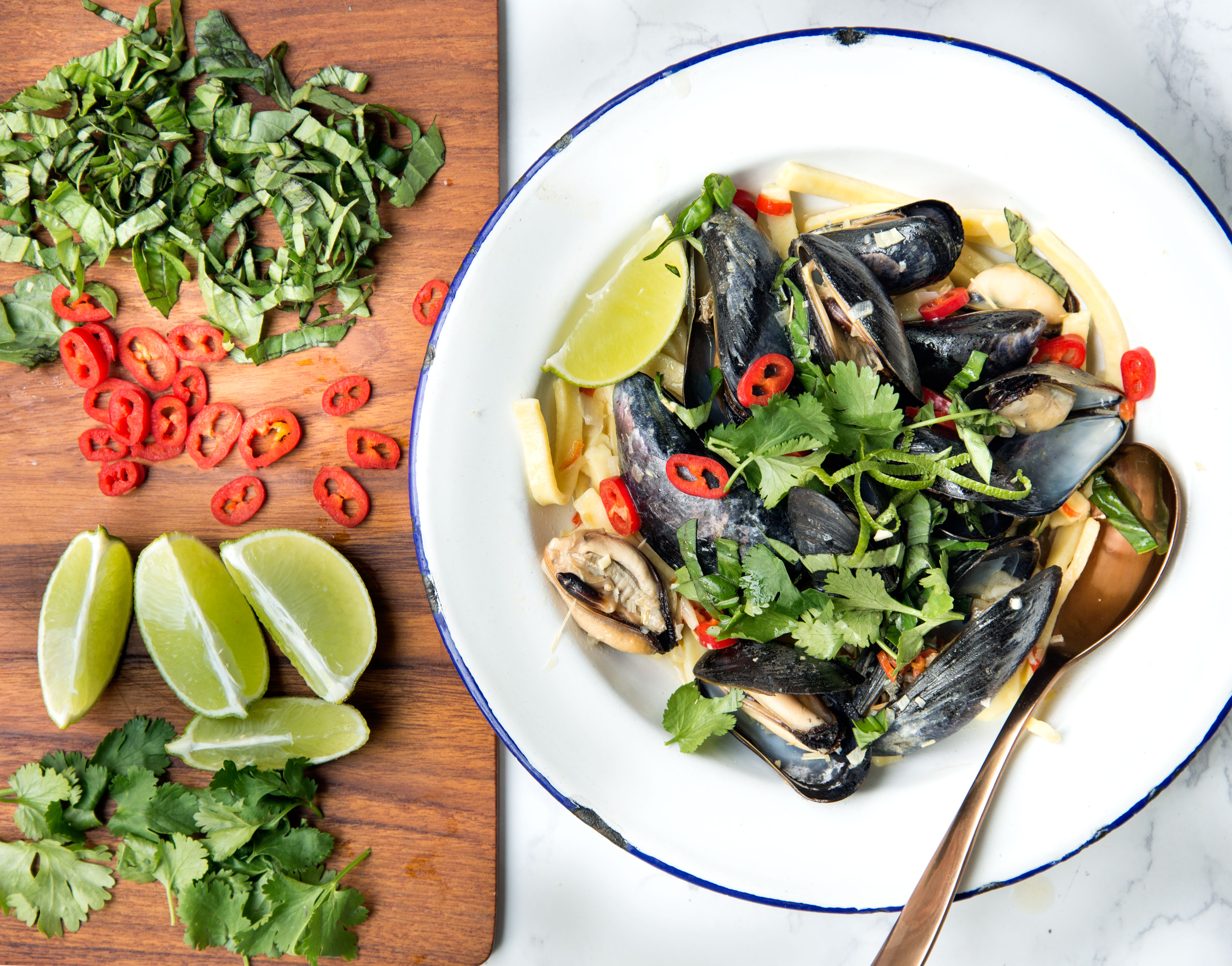 Mussels and Noodles in Lemongrass Ginger Broth
