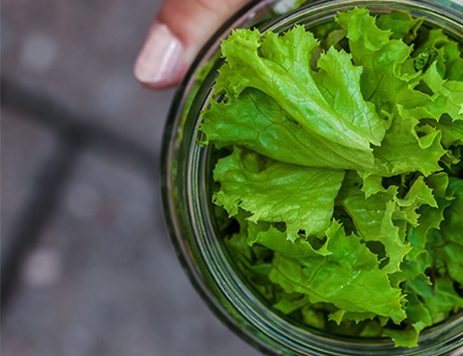 How to Make a Mason Jar Salad