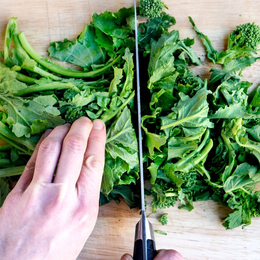chop broccoli rabe