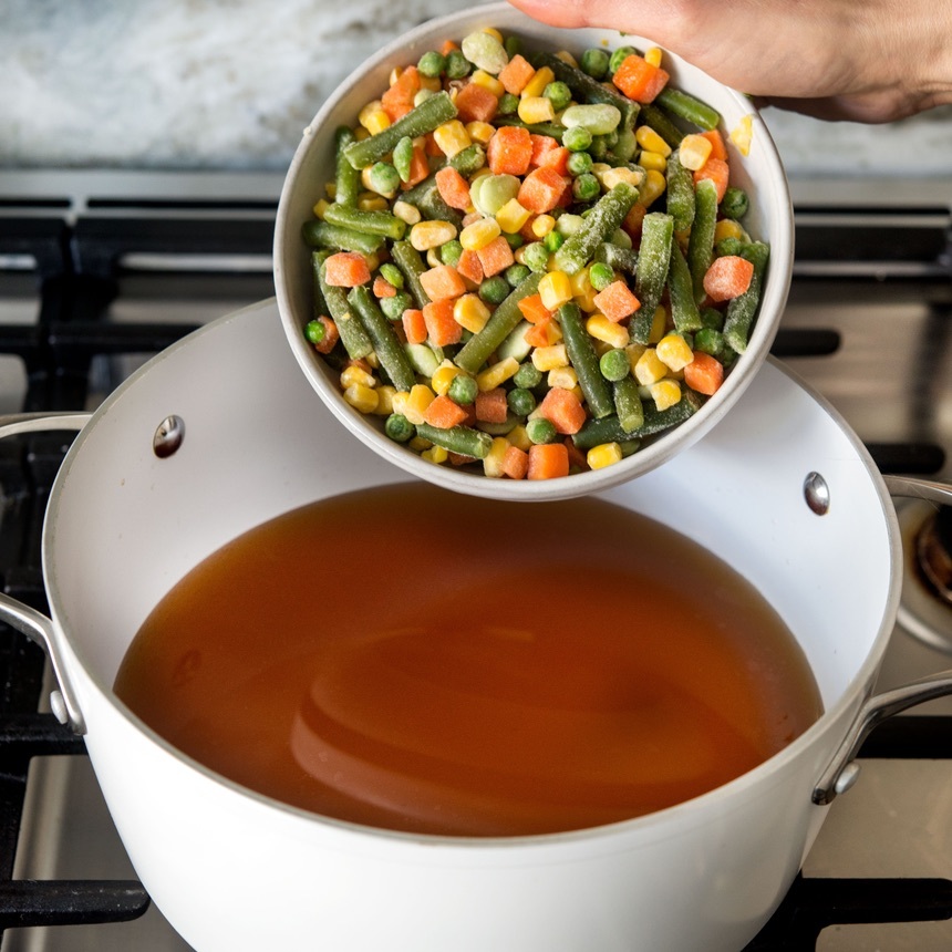 combine veggies 9n pot