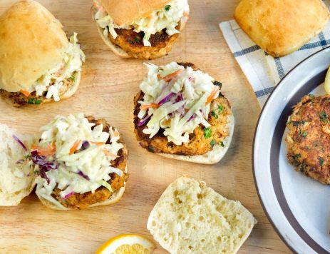 Crab Cakes Sliders With Slaw