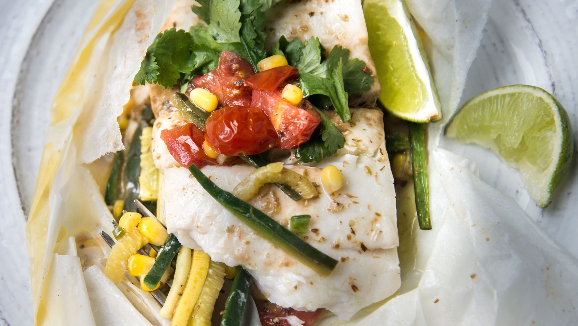 main fish and vegetables parchment
