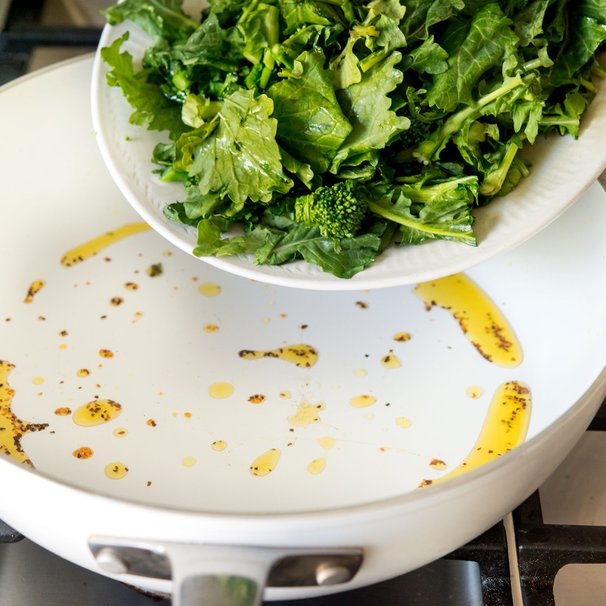 sautee broccoli rabe