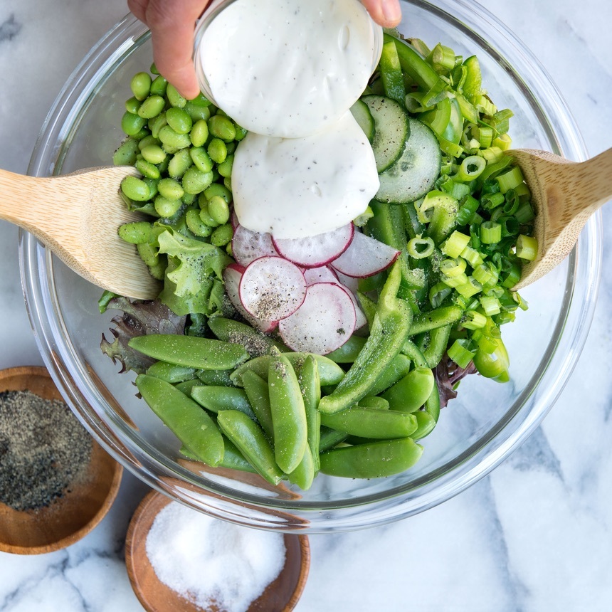 combine bell pepper in bowl