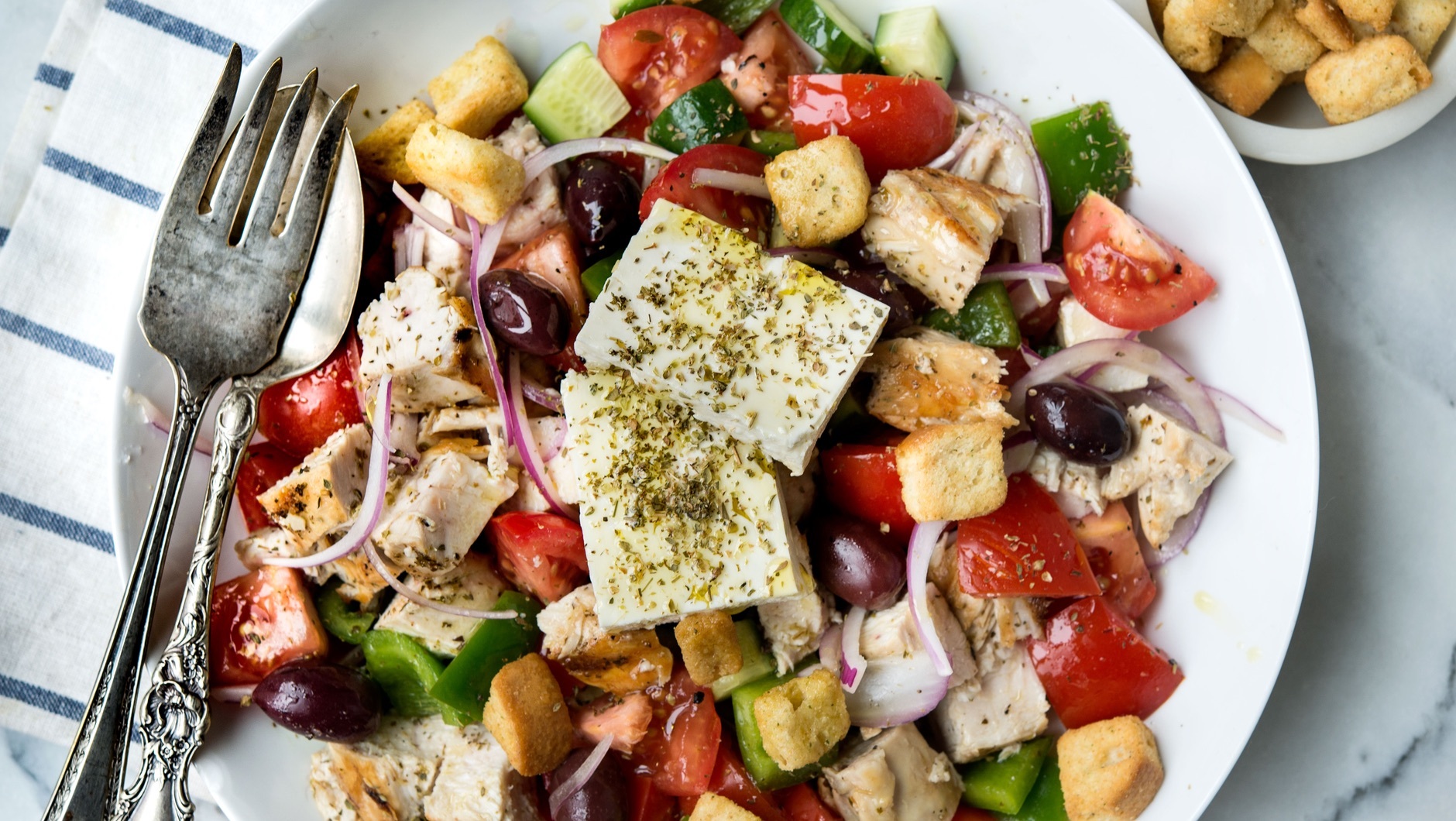 greek chicken salad main