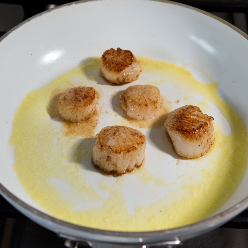 head the scallops