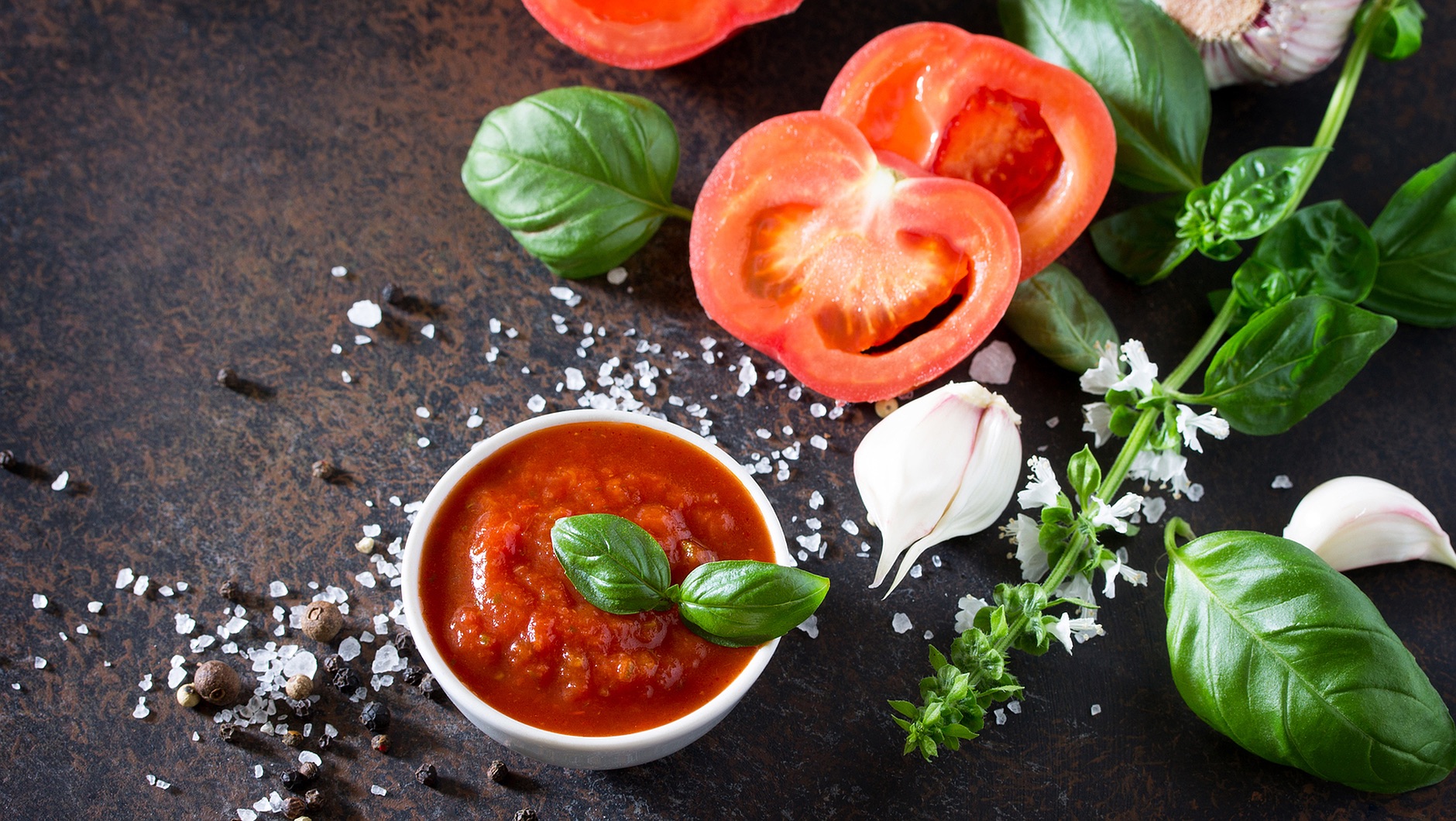 tomato sauce garlic basil ingredients