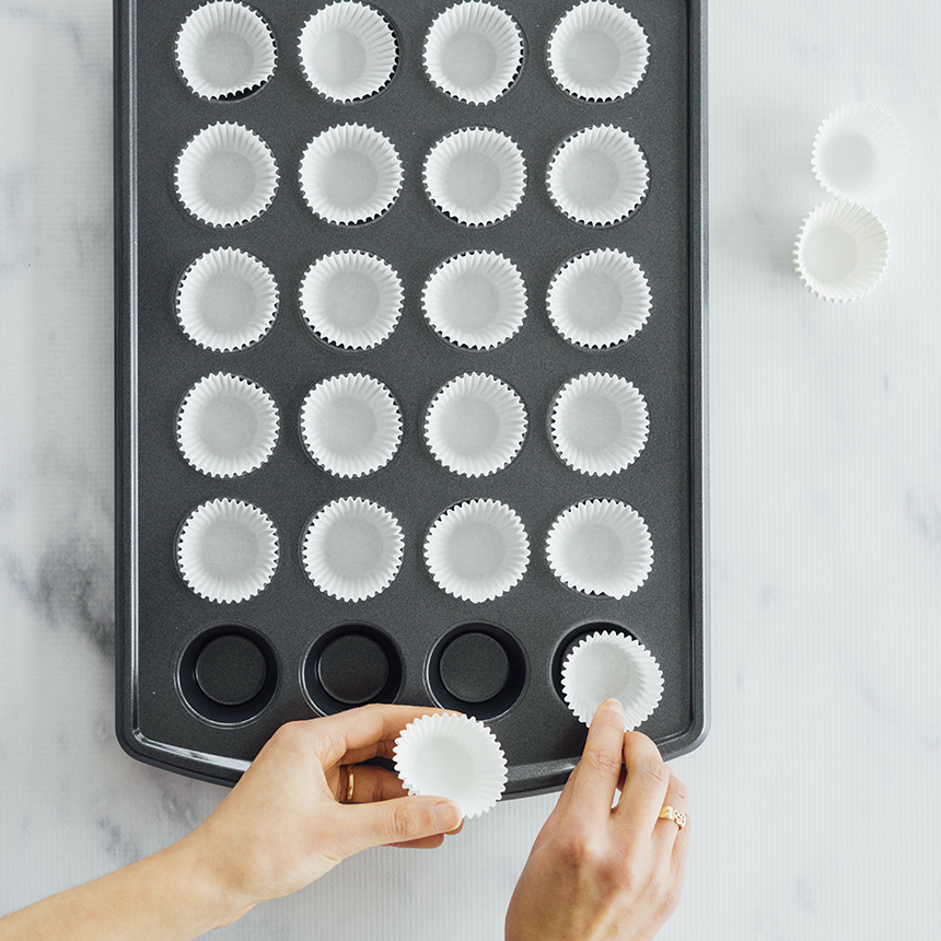 Mini Strawberry Cheesecake Bites Step1