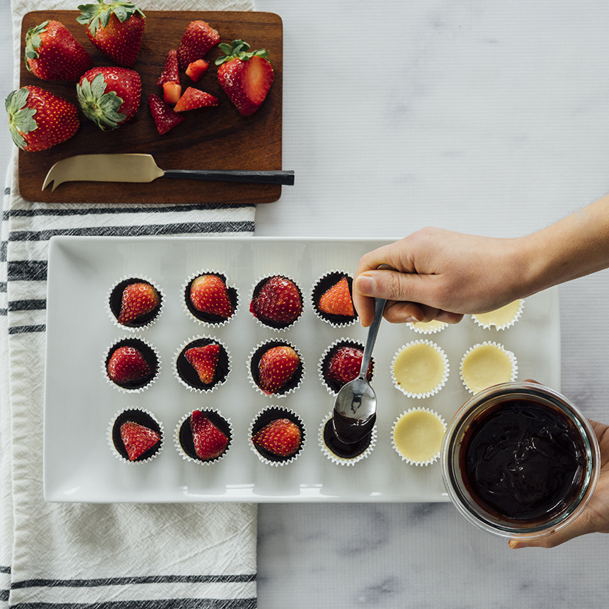 Mini Strawberry Cheesecake Bites Step5