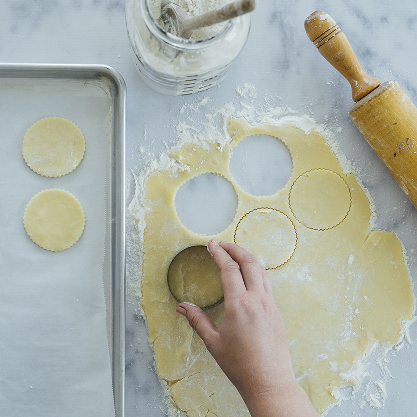 Caramel and Cereal Ice Cream Sandwiches step2
