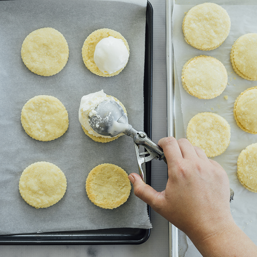 Caramel and Cereal Ice Cream Sandwiches step3