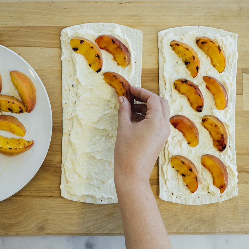 Grilled Peach and Caramel Dessert Pizza step4
