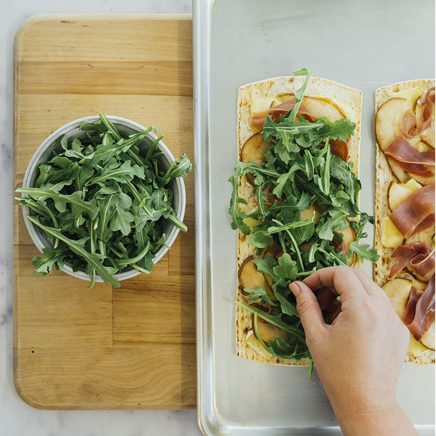 Pear Brie Proscuitto Flatbread Pizza step4