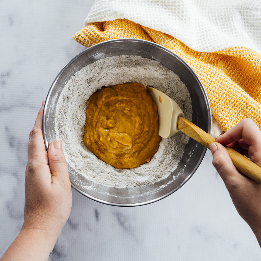 Pumpkin Donut Pops step3