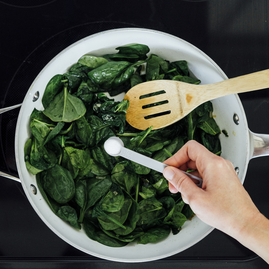 Family Style Eggs Florentine Step1