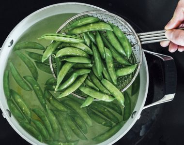 https://whatsfordinner.com/wp-content/uploads/2019/03/Grilled-Corn-and-Snap-Pea-Pasta-Salad_Step-2-380x300.jpg